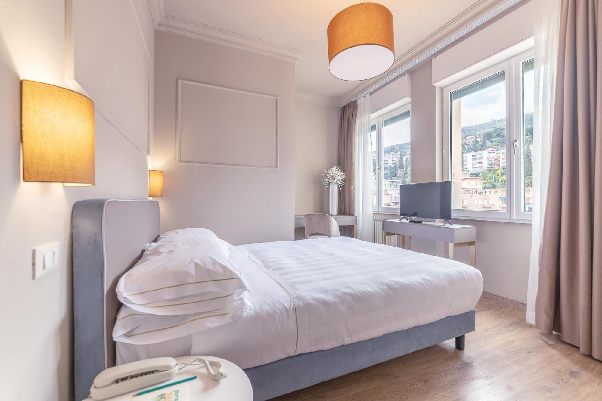 Diana Grand Hotel Alassio Bagian luar foto